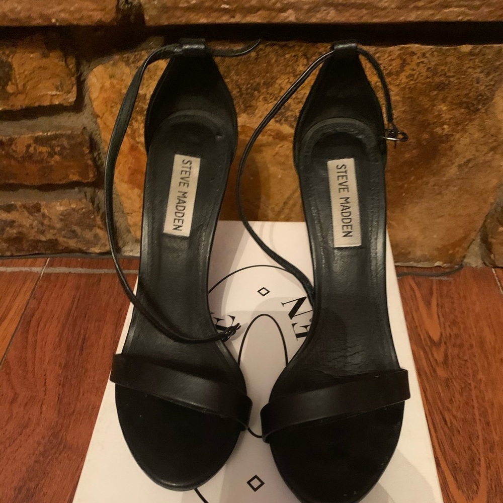 STEVE MADDEN STECEY SANDAL HEEL